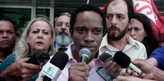 Onde assistir ao filme Abraço