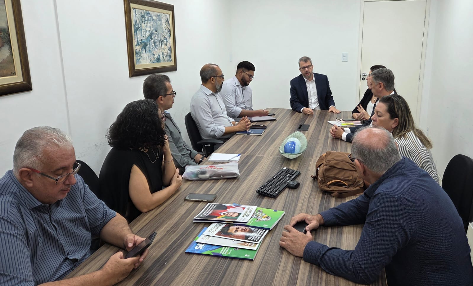 Professores indignados, com descaso de Governo, podem fazer greve no segundo semestre 2026